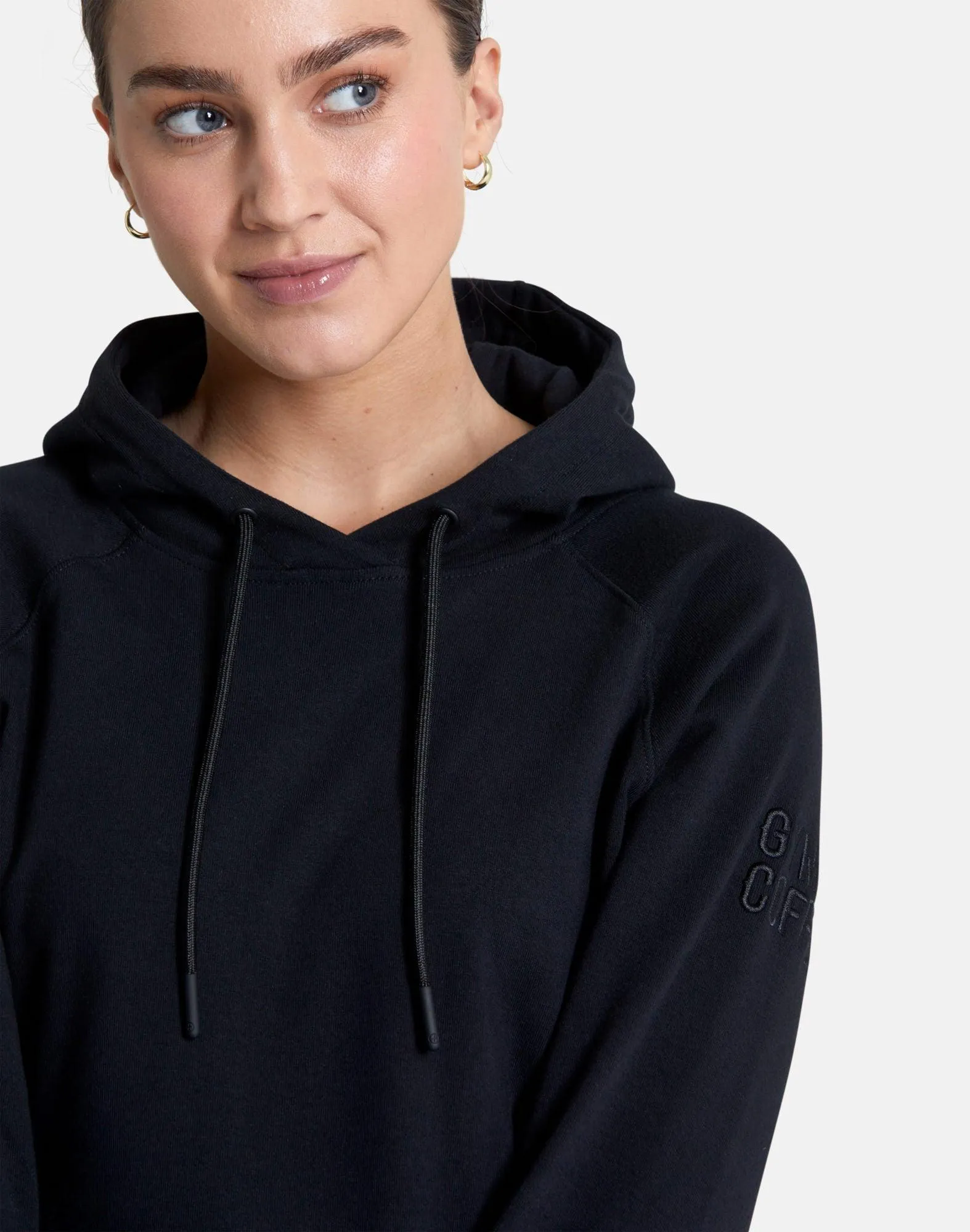 Chill Hoodie in Black