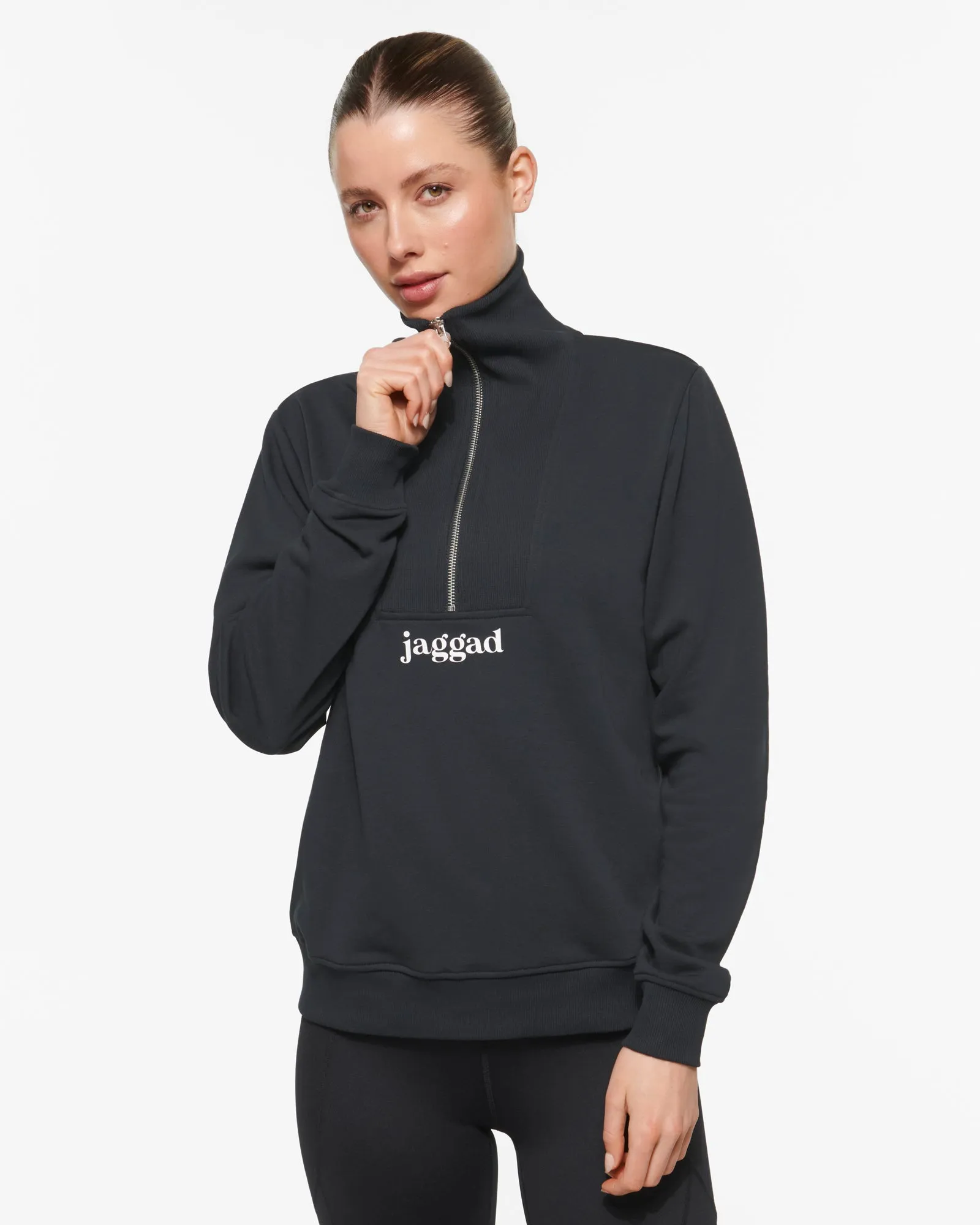 ESSENTIAL ZIP-NECK SWEATER BLACK