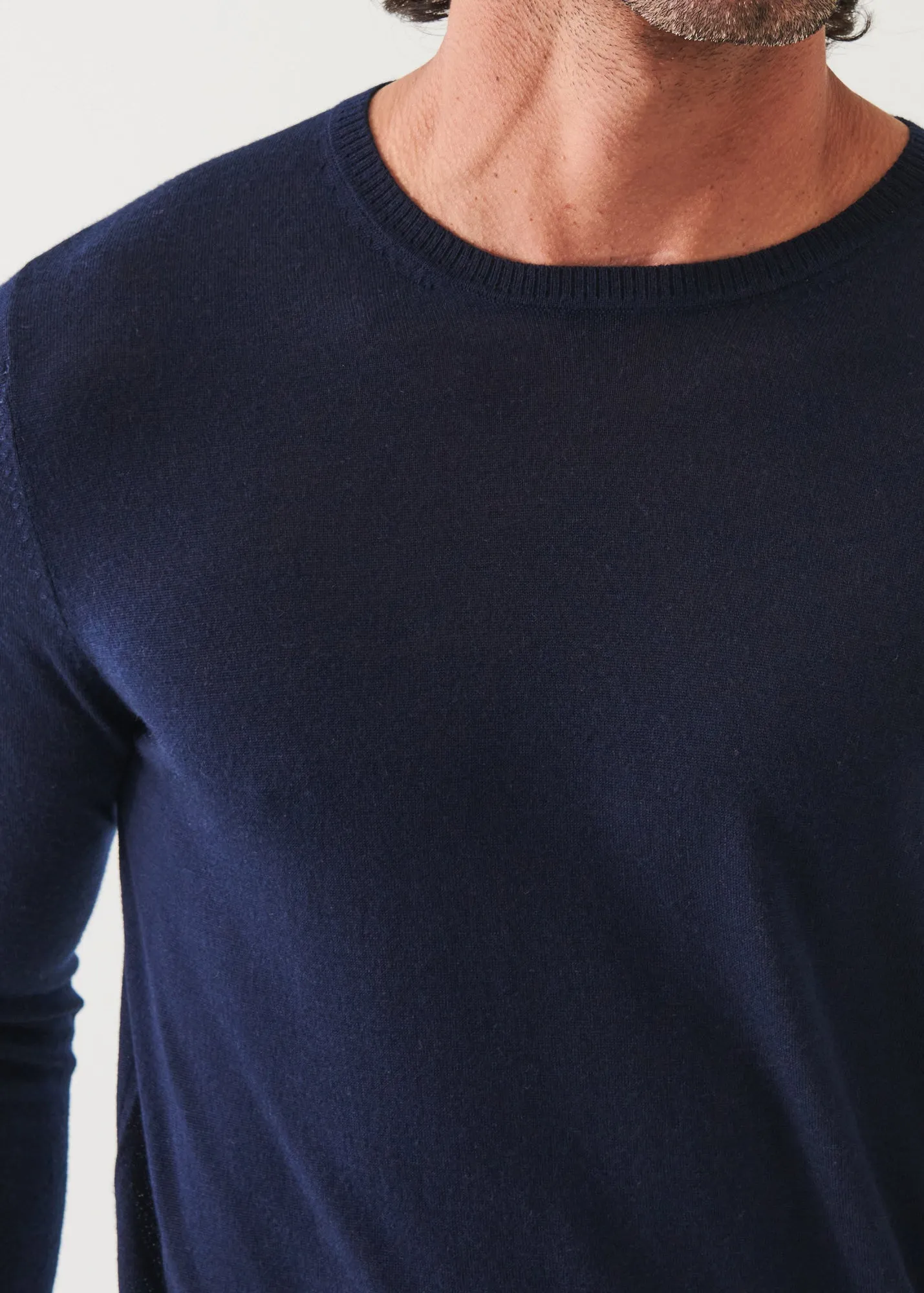 FINE GAUGE MERINO WOOL CREWNECK