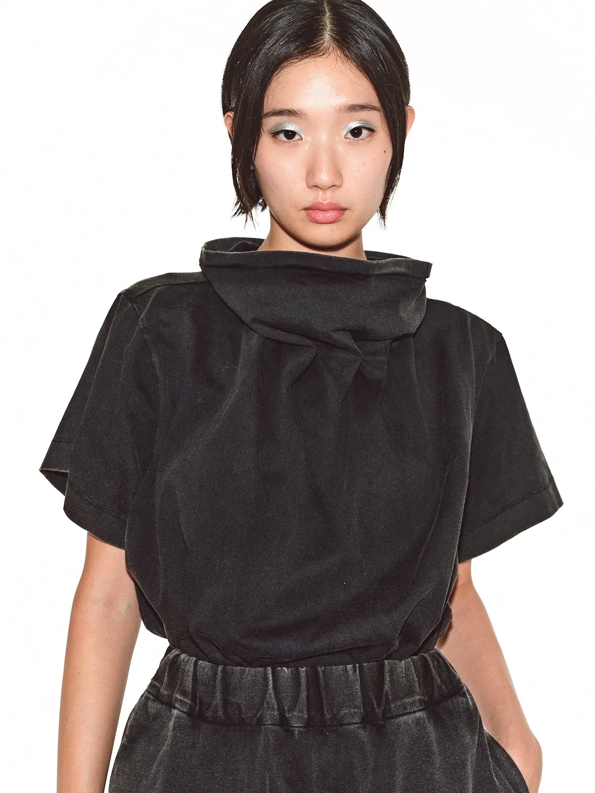 Sculpture Neck Top / Black